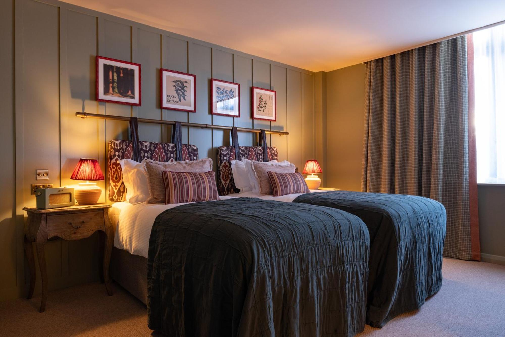 The Royal Forest - A Heartwood Inn Чінґфорд Екстер'єр фото