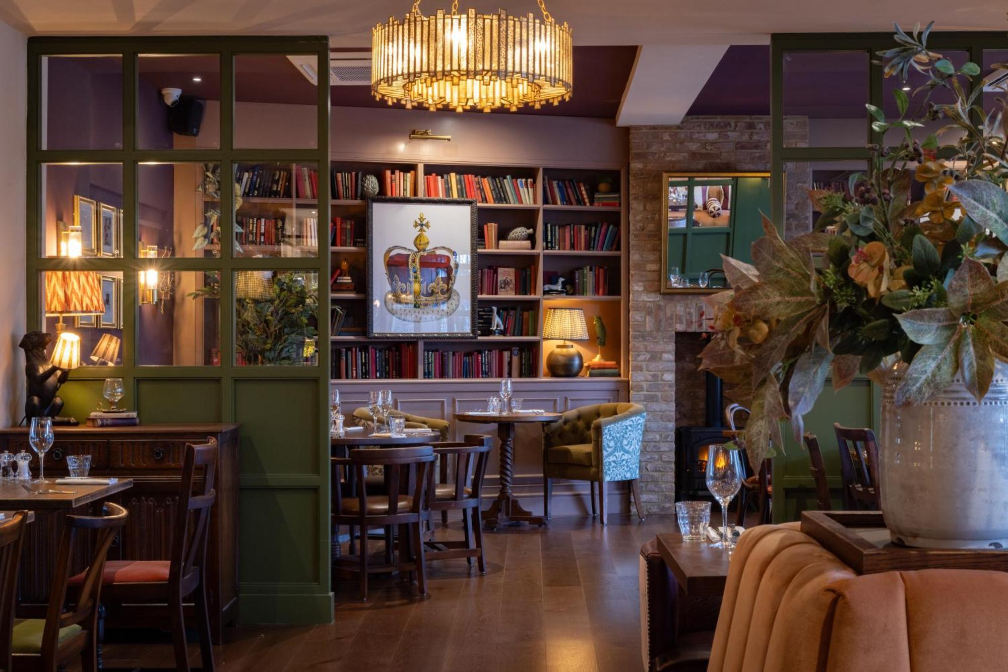 The Royal Forest - A Heartwood Inn Чінґфорд Екстер'єр фото
